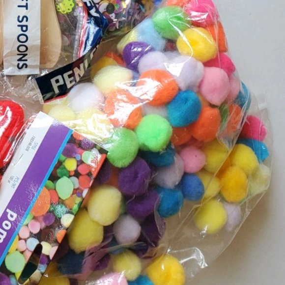 Craft Bundle - Sequins and Pom Poms - Picture 4 of 4